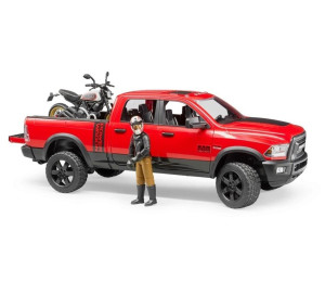 Auto Dodge RAM 2500 Power Wagon z motocyklem